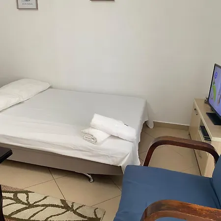 Apartment Lis - *